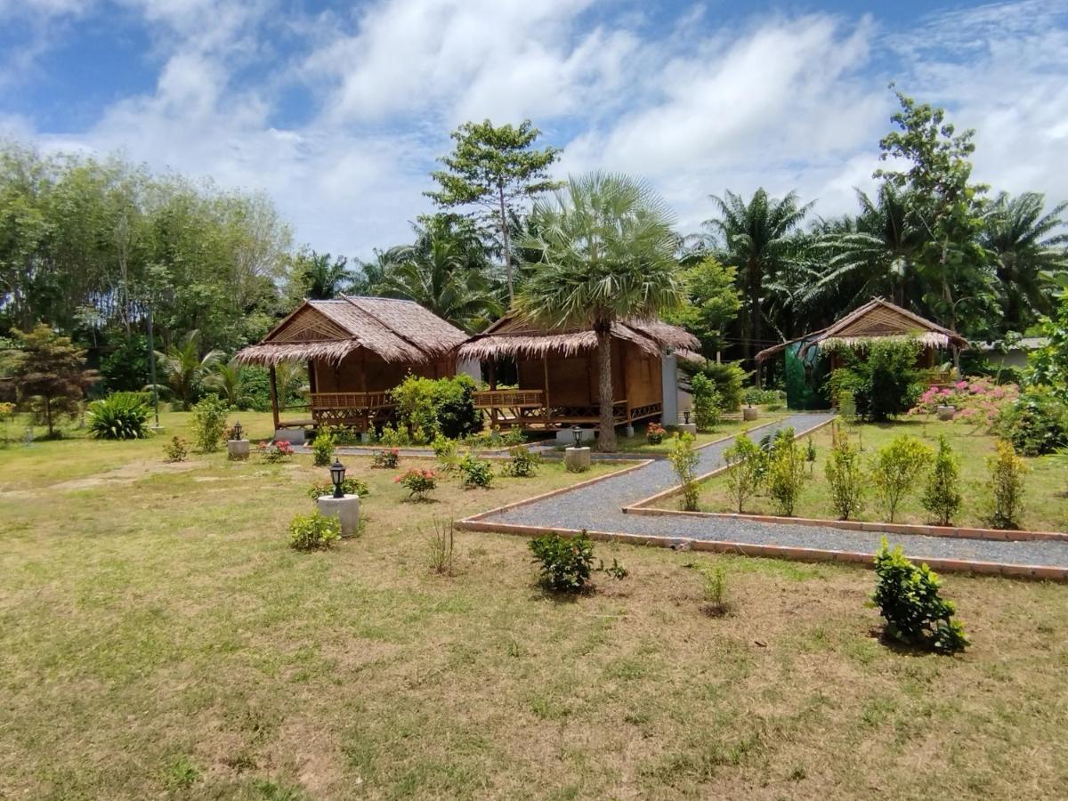 Palm Garden Chalet *