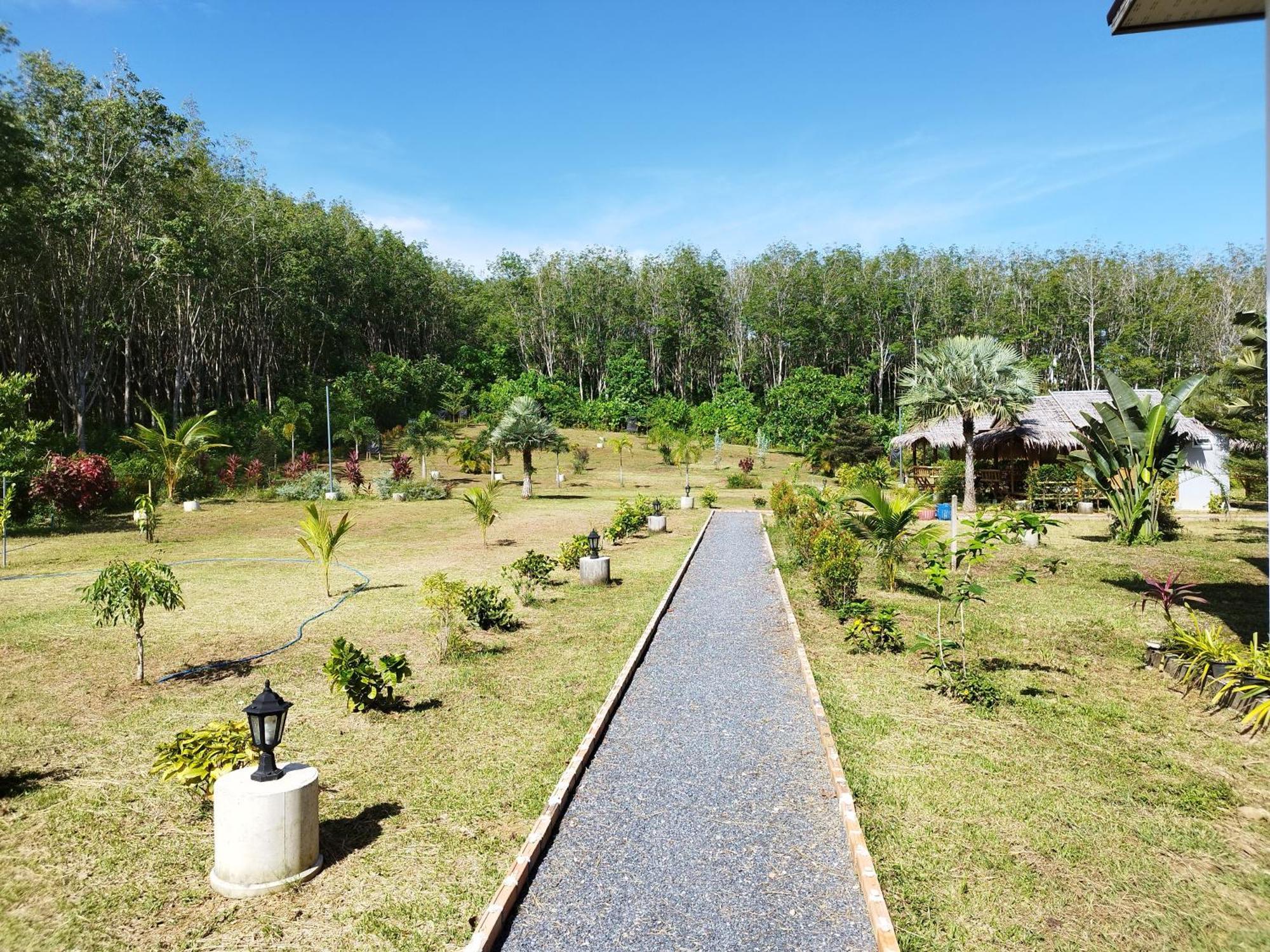 Palm Garden Chalet *